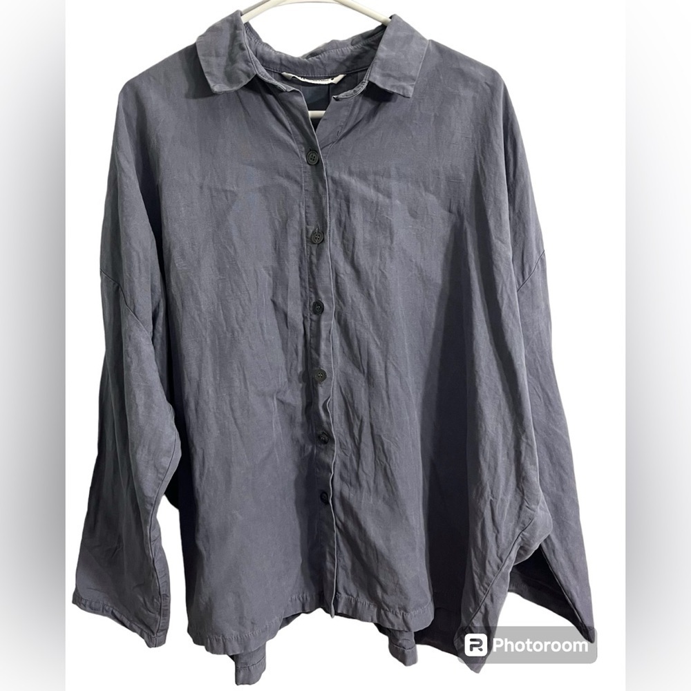 Zara women’s oversized medium oversized collared button up lyocell/linen blouse
